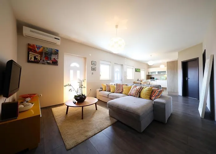 Luxury Apartment Rougemarin